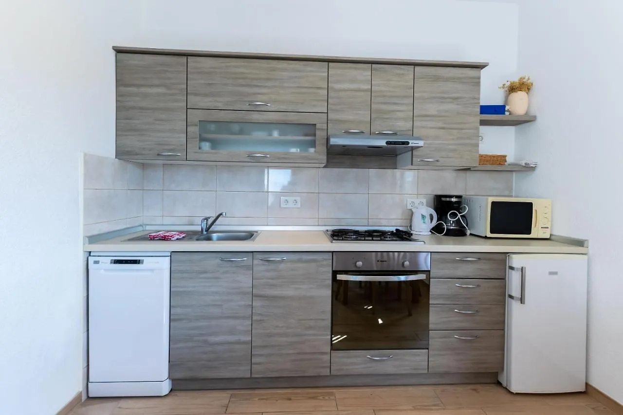 Apartments Zeljko Kampor